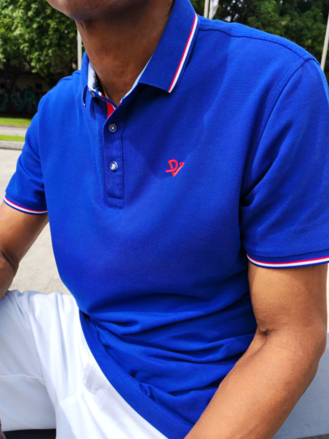 Polo tricolor azul royal