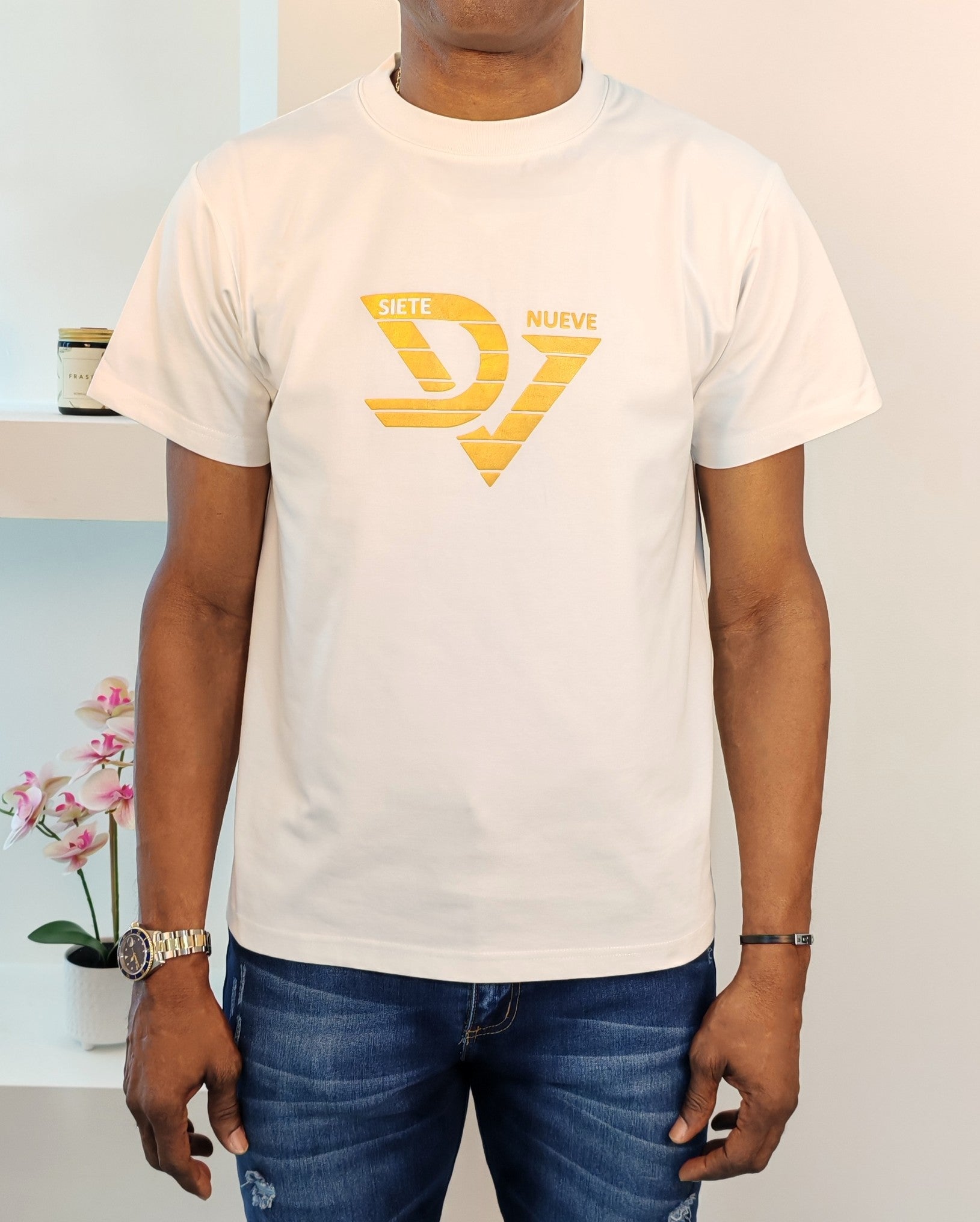 Camiseta DV Metalizado Blanca con dorado