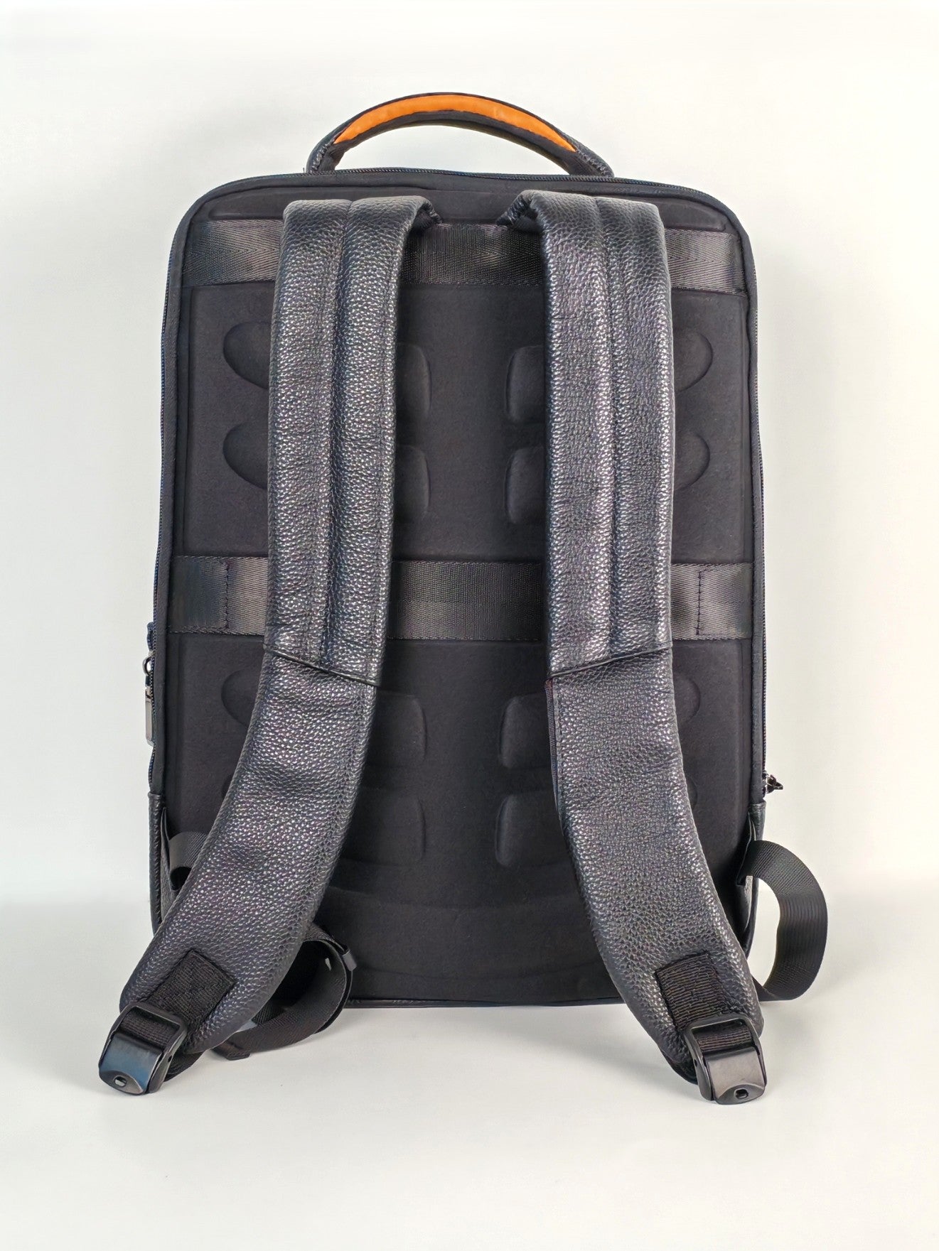 Mochila de cuero